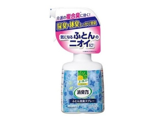 LION Спрей-освежитель "SHOSHU RIKI" для нейтрализации специфичных запахов с текстиля (аромат цветочного мыла) 370 мл